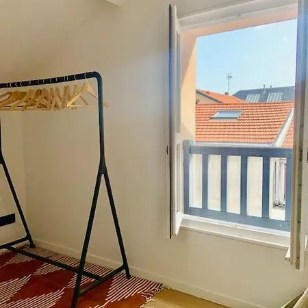 T2 Dernier Etage Quartier Halles,cote Des Basques Apartment